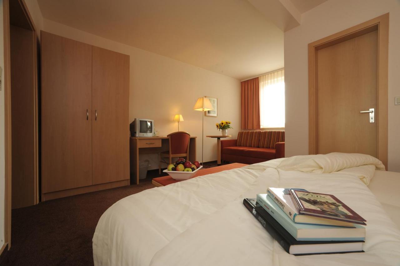 Luebsche Thorweide Hotel Wißmar Eksteriør billede