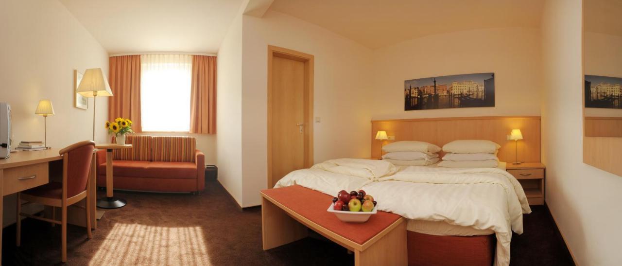 Luebsche Thorweide Hotel Wißmar Eksteriør billede